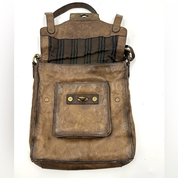 Frye Cameron Magazine Crossbody Bag Brown Leather Purse Distressed Satchel DB875 - Picture 7 of 16